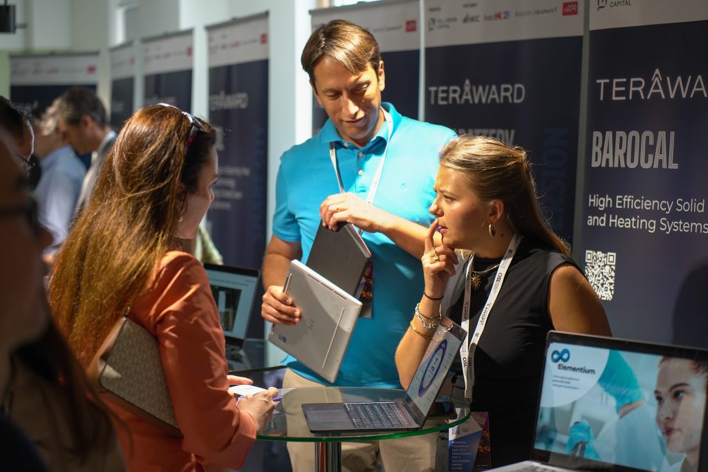 The Demo Day concludes with vibrant networking and investor-startup engagement, reinforcing the TERA-Award’s role in building a global climate innovation ecosystem.